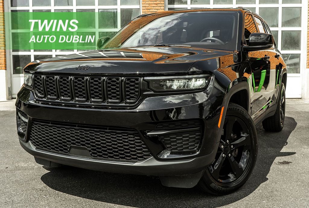 2023 Jeep Grand Cherokee Altitude's photo