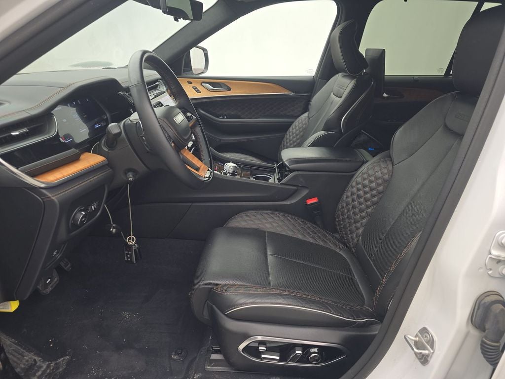 2023 Jeep Grand Cherokee Summit Reserve