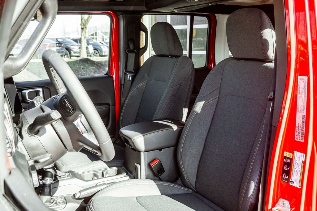 2025 Jeep Wrangler Sahara 4xe