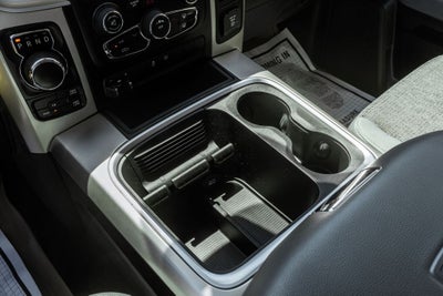 2016 RAM 1500 SLT