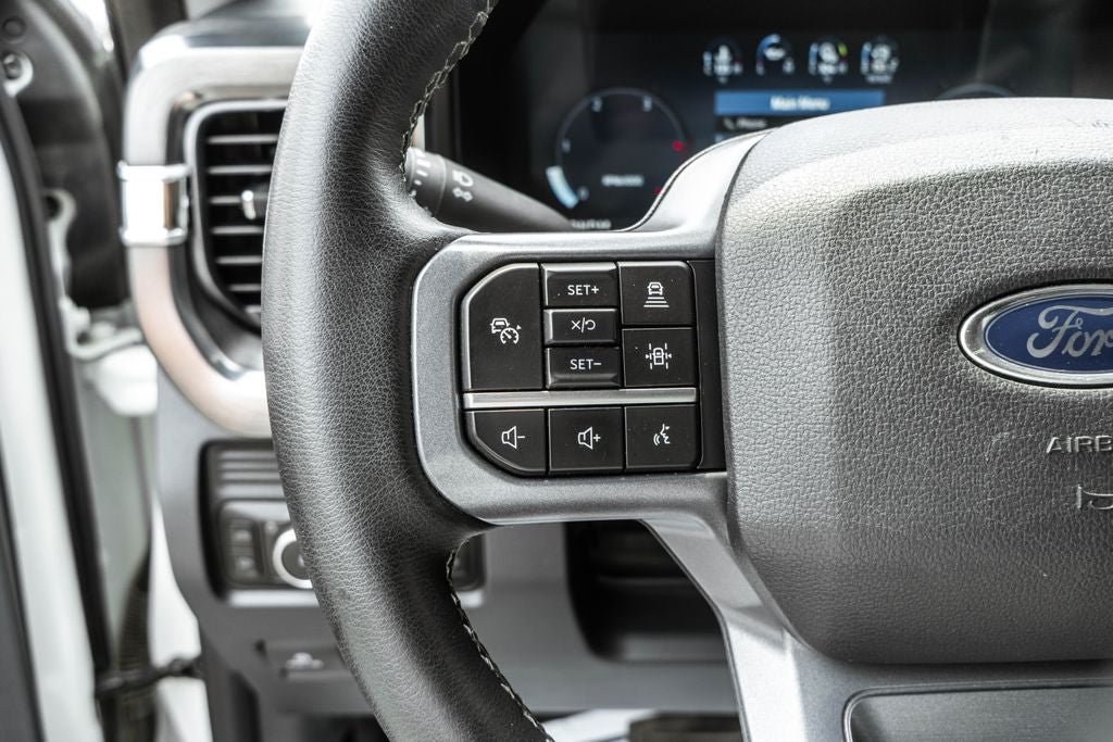 2025 Ford F-350SD Lariat DRW