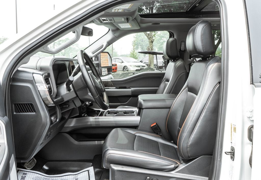 2025 Ford F-350SD Lariat DRW