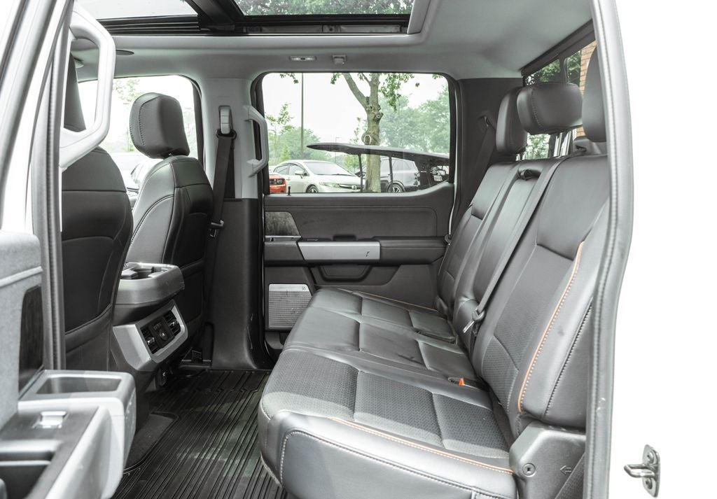2025 Ford F-350SD Lariat DRW