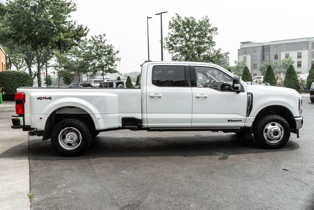 2025 Ford F-350SD Lariat DRW