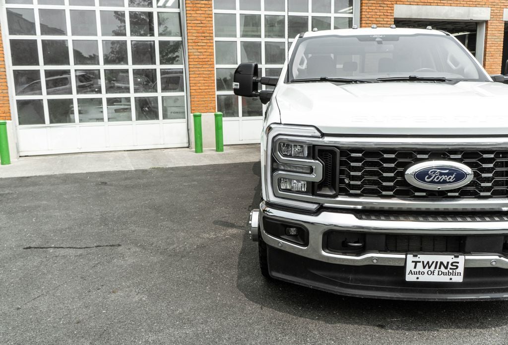 2025 Ford F-350SD Lariat DRW