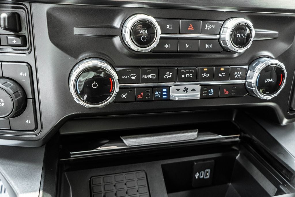 2025 Ford F-350SD Lariat DRW