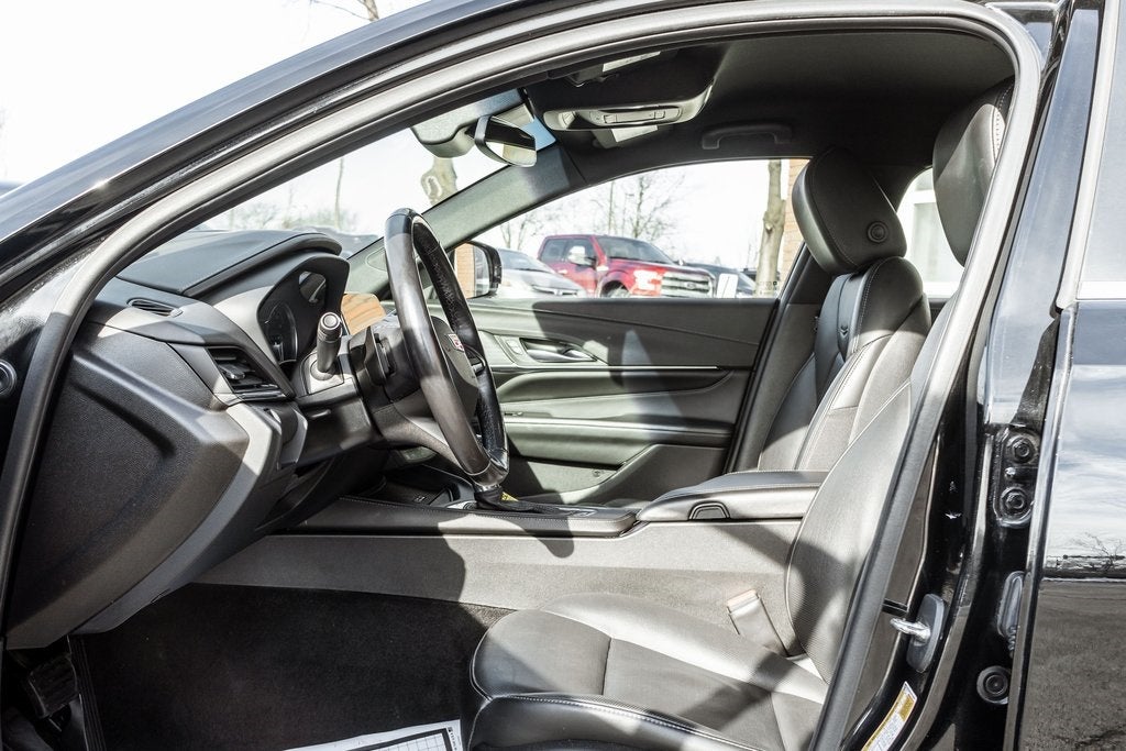 2023 Cadillac CT4 Premium Luxury