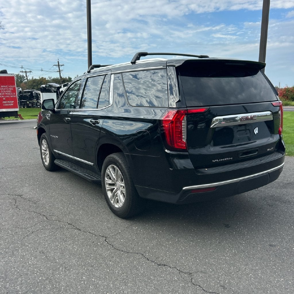 2023 GMC Yukon SLT