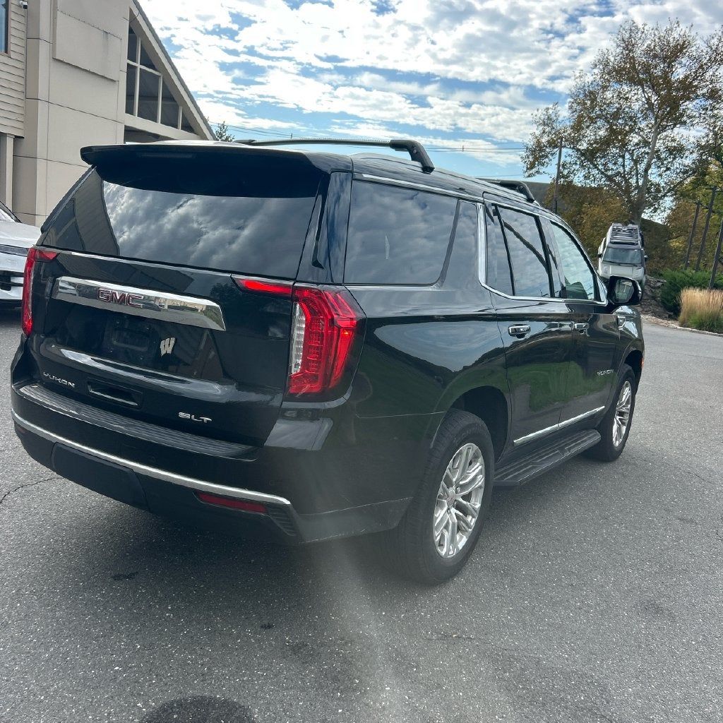 2023 GMC Yukon SLT