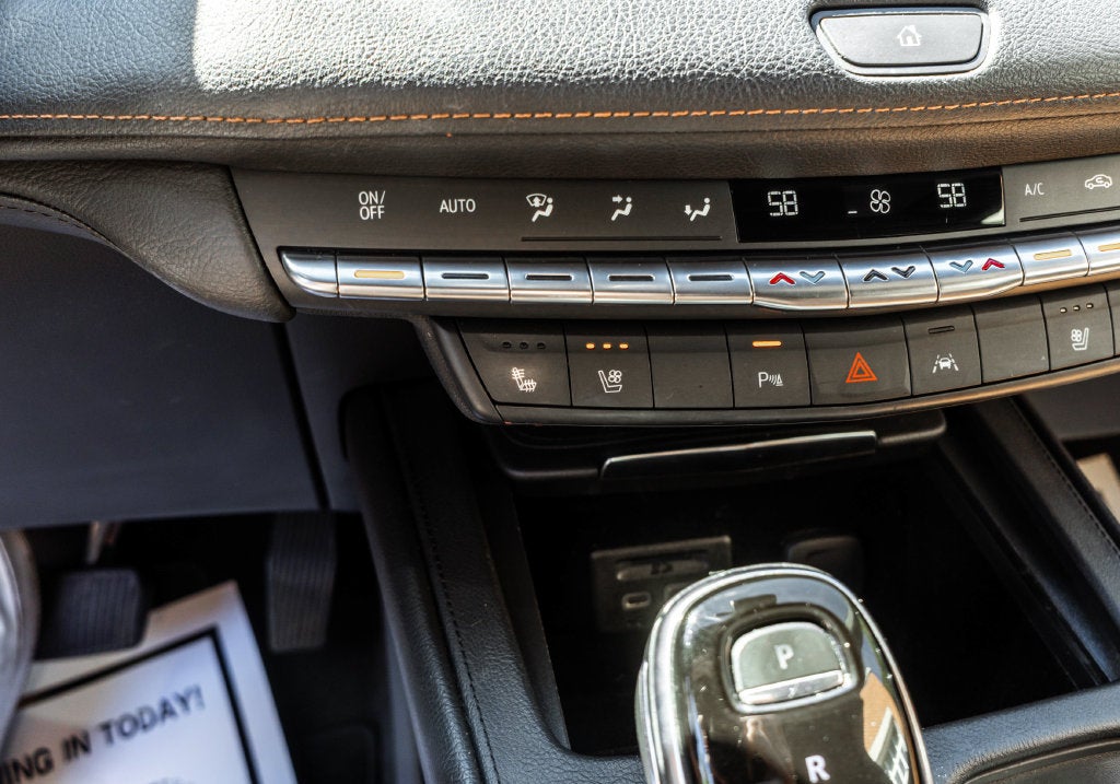 2020 Cadillac XT4 Premium Luxury