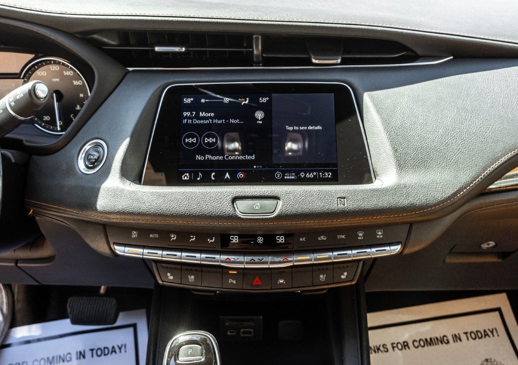 2020 Cadillac XT4 Premium Luxury