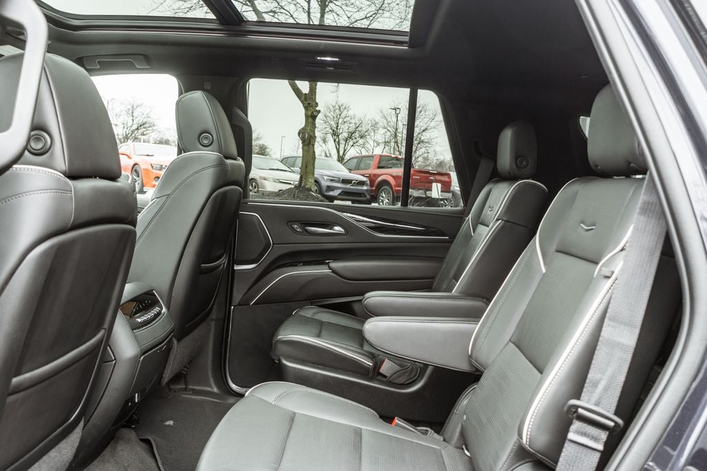 2022 Cadillac Escalade Sport