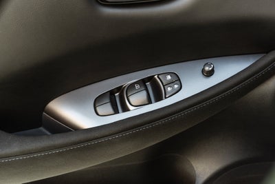 2025 Nissan Leaf S