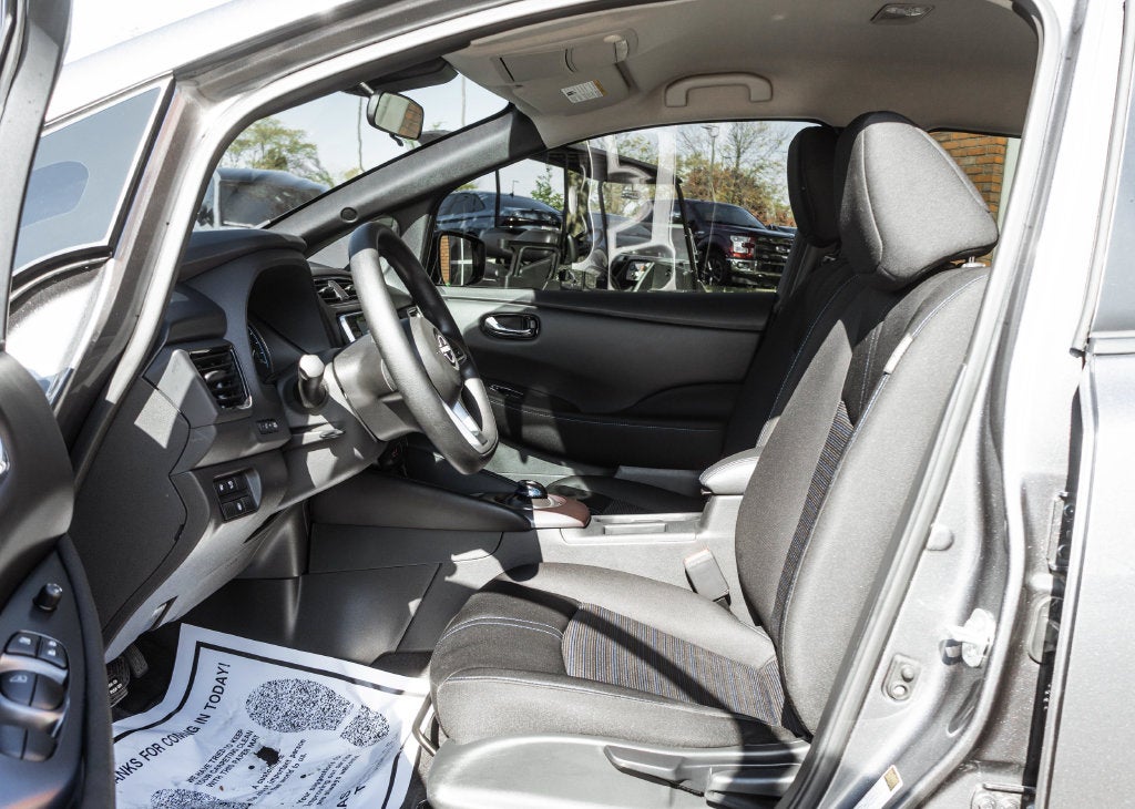 2025 Nissan Leaf S