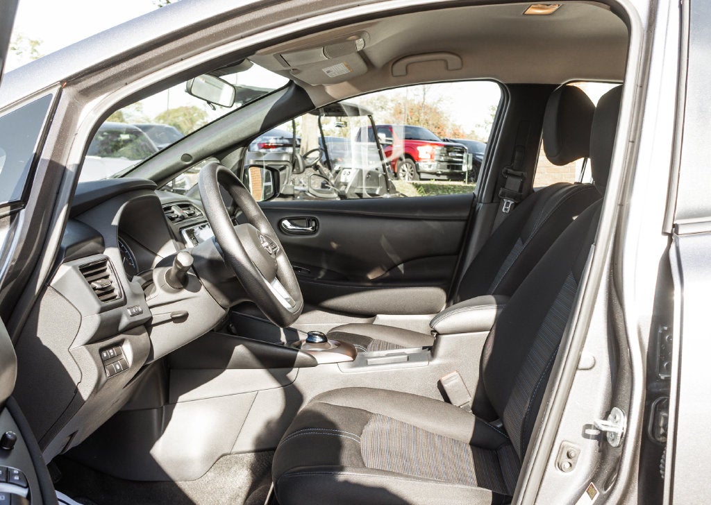 2025 Nissan Leaf S