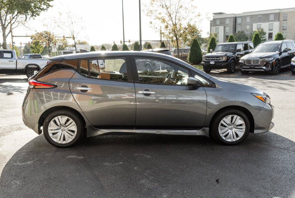 2025 Nissan Leaf S