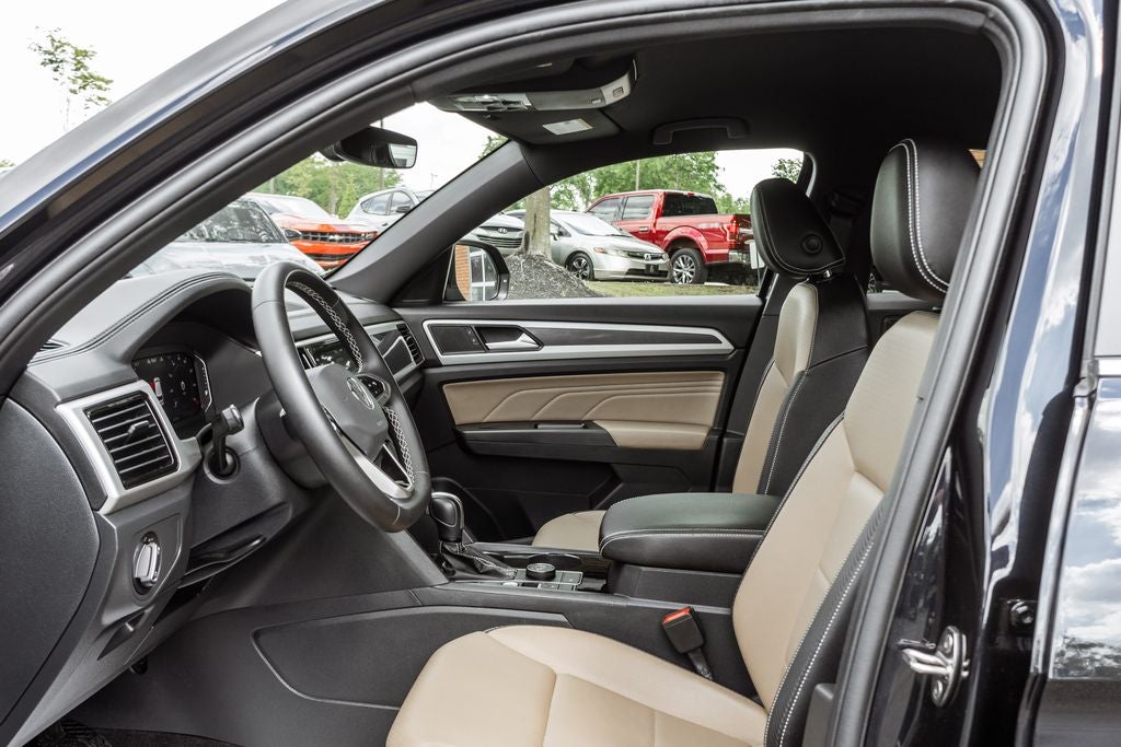 2023 Volkswagen Atlas Cross Sport 2.0T SE w/Technology