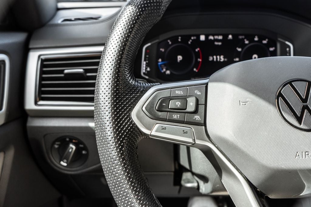 2023 Volkswagen Atlas Cross Sport 2.0T SEL R-Line