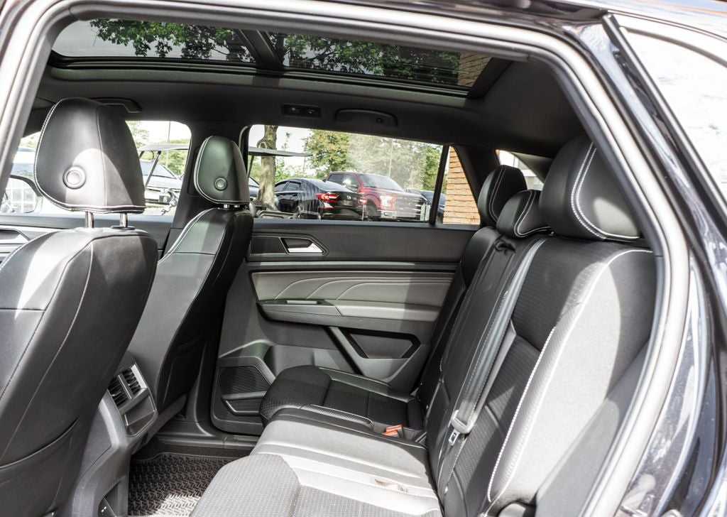 2023 Volkswagen Atlas Cross Sport 2.0T SEL R-Line