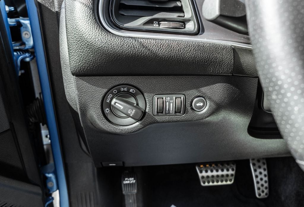 2016 Dodge Challenger R/T Shaker