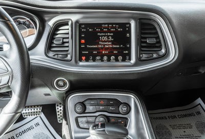 2016 Dodge Challenger R/T Shaker
