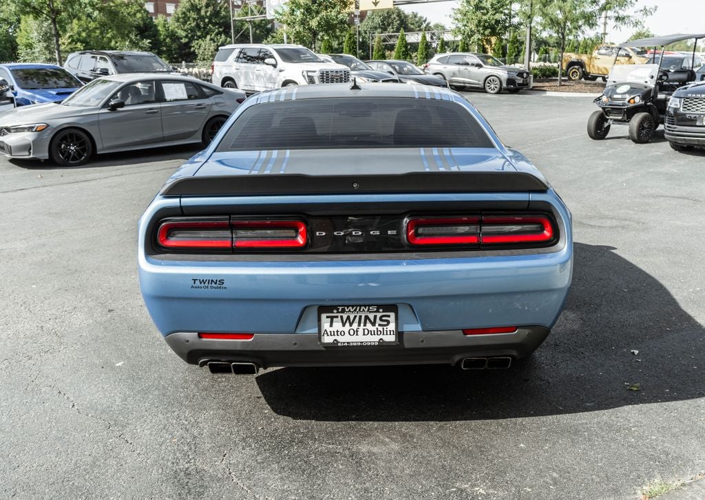 2016 Dodge Challenger R/T Shaker