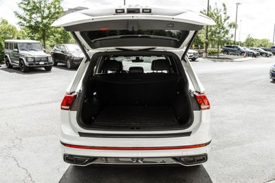 2022 Volkswagen Tiguan 2.0T SE R-Line Black