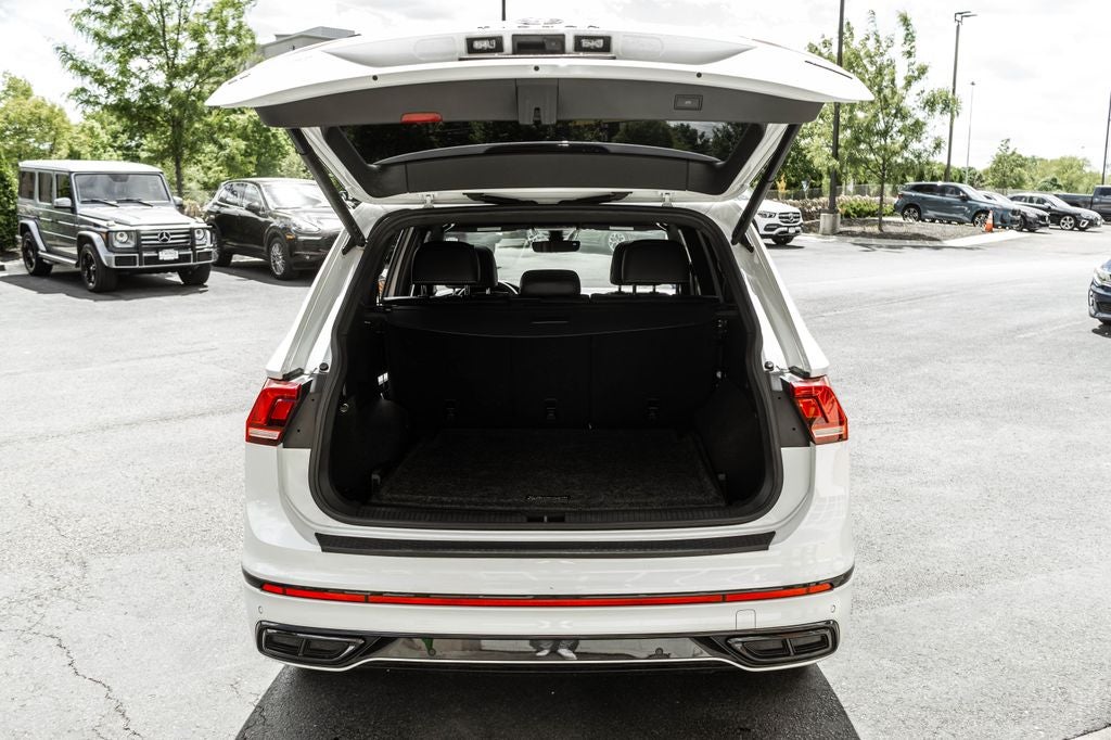2022 Volkswagen Tiguan 2.0T SE R-Line Black