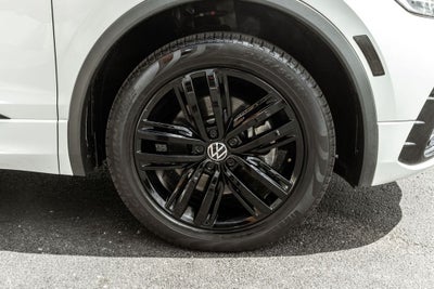 2022 Volkswagen Tiguan 2.0T SE R-Line Black