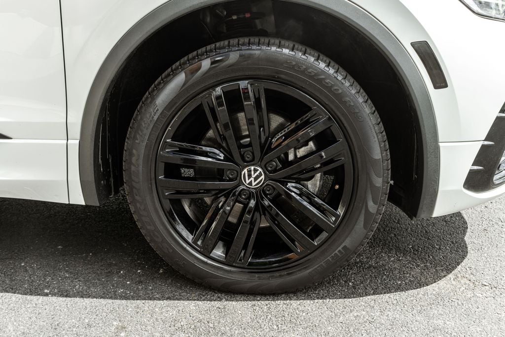 2022 Volkswagen Tiguan 2.0T SE R-Line Black