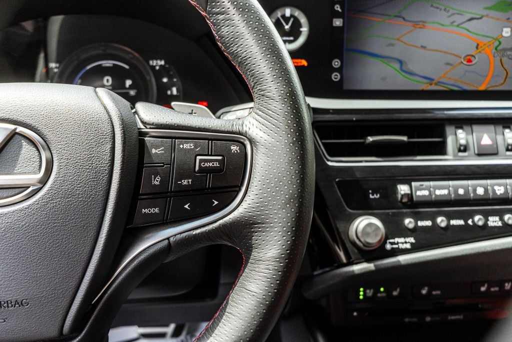 2022 Lexus ES 300h