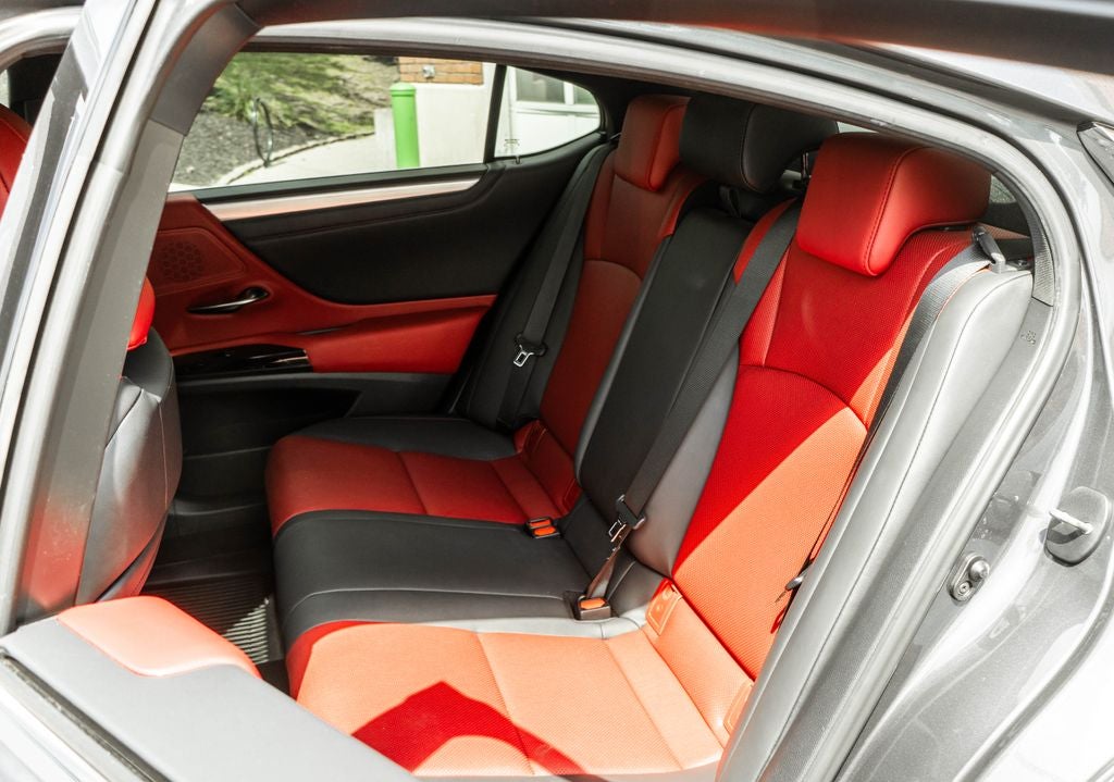 2022 Lexus ES 300h