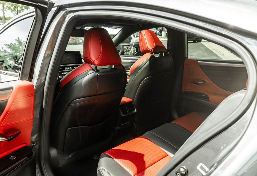 2022 Lexus ES 300h