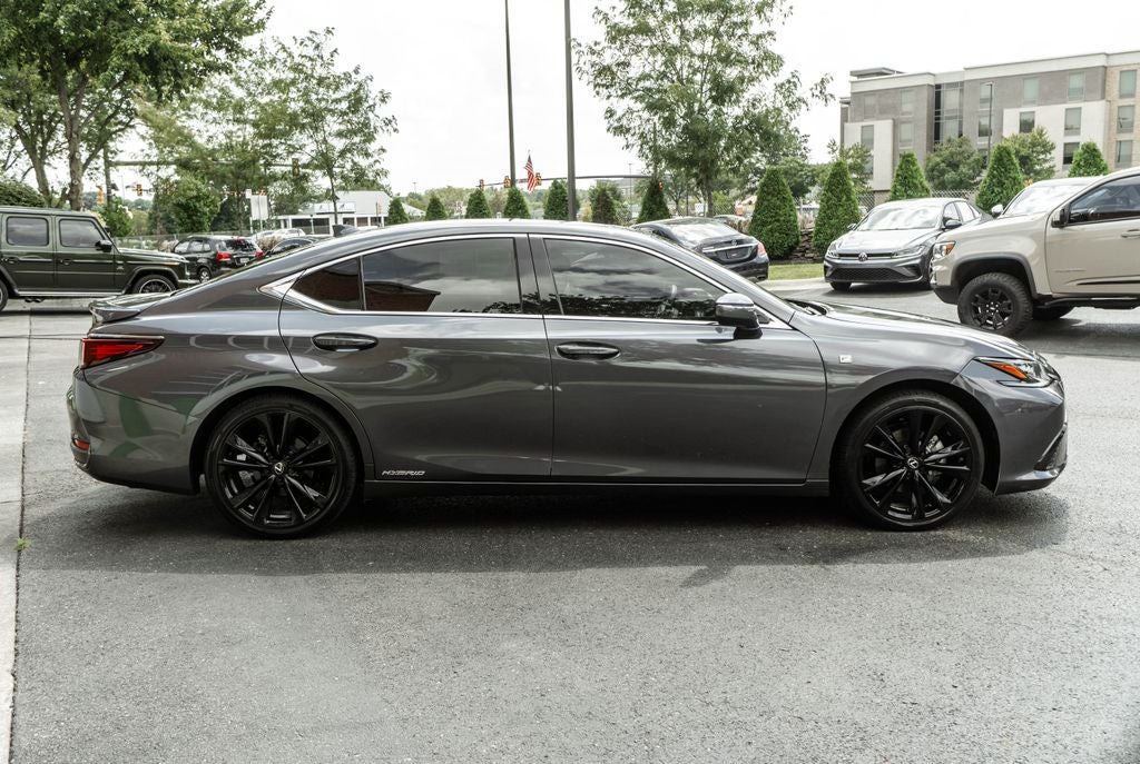 2022 Lexus ES 300h