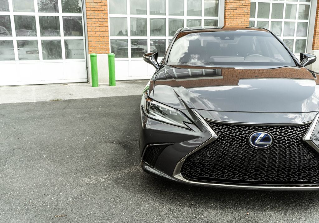 2022 Lexus ES 300h