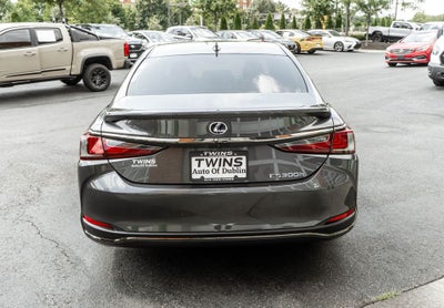 2022 Lexus ES 300h