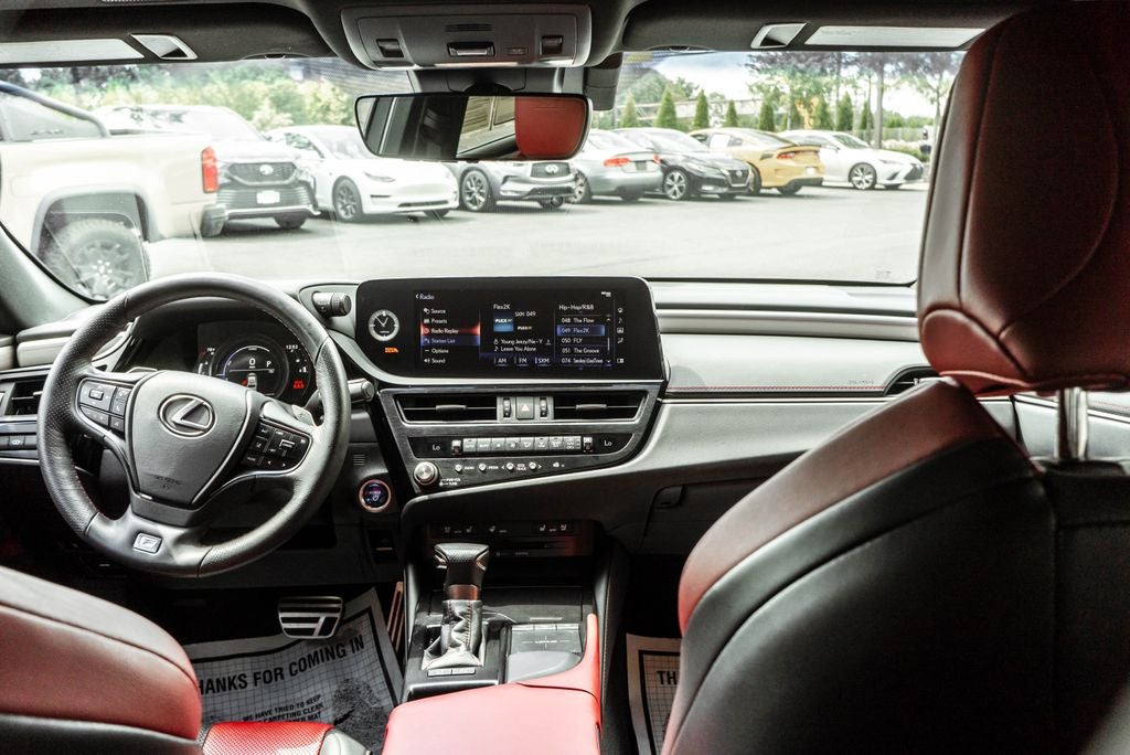 2022 Lexus ES 300h