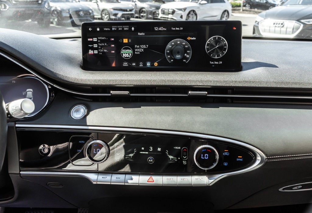 2025 Genesis GV70 2.5T