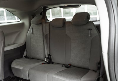 2022 Toyota Sienna LE 8 Passenger