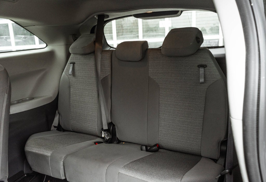 2022 Toyota Sienna LE 8 Passenger