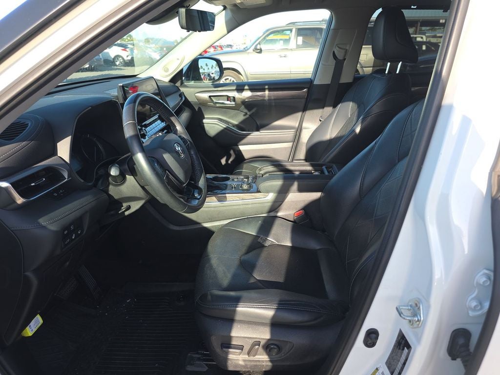 2021 Toyota Highlander Platinum