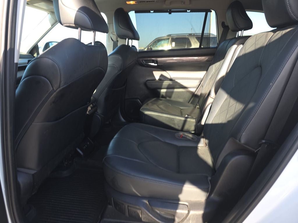 2021 Toyota Highlander Platinum