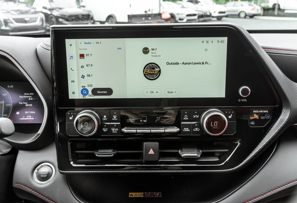 2025 Toyota Highlander XSE