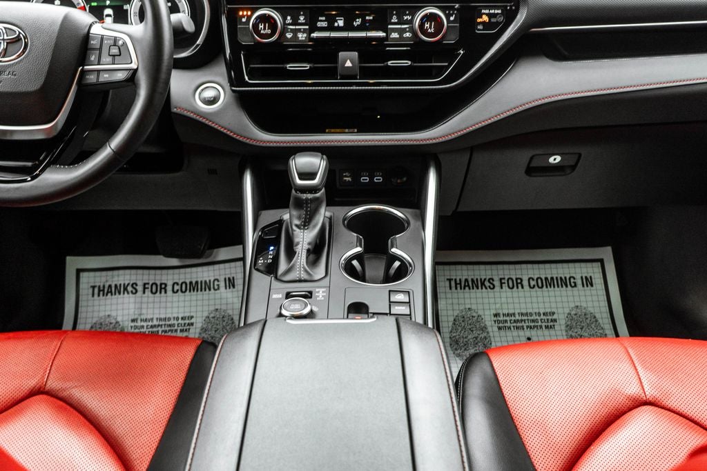 2025 Toyota Highlander XSE