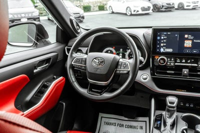 2025 Toyota Highlander XSE