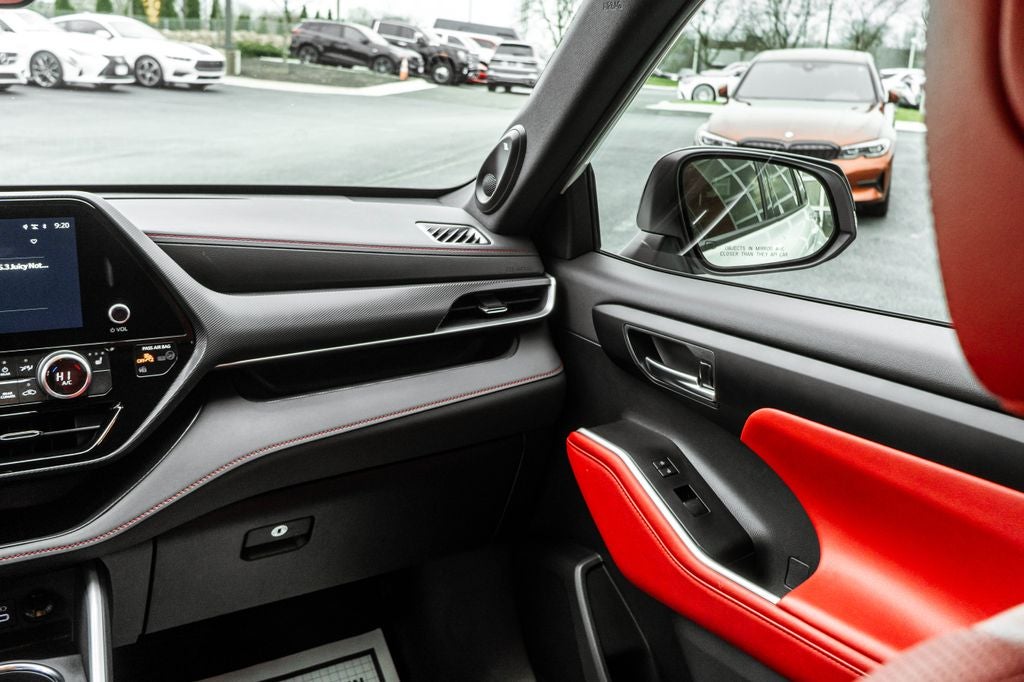 2025 Toyota Highlander XSE