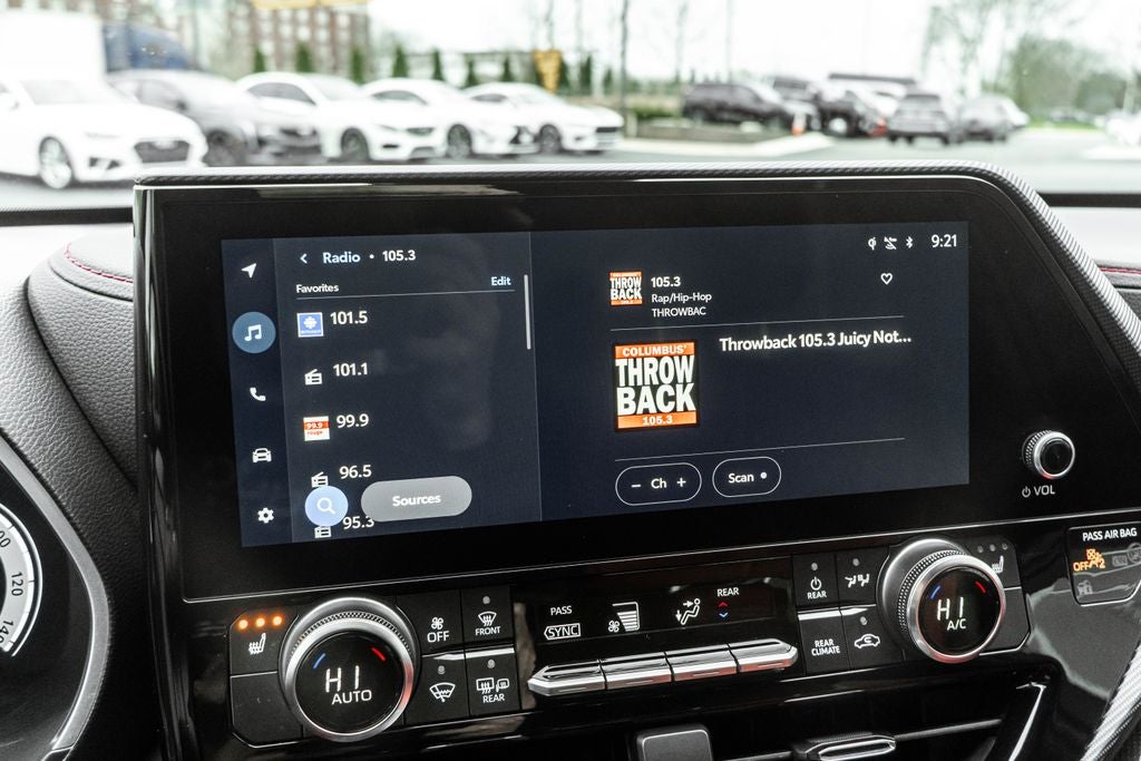 2025 Toyota Highlander XSE