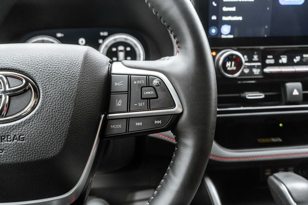 2025 Toyota Highlander XSE