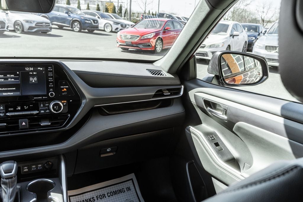 2022 Toyota Highlander XSE