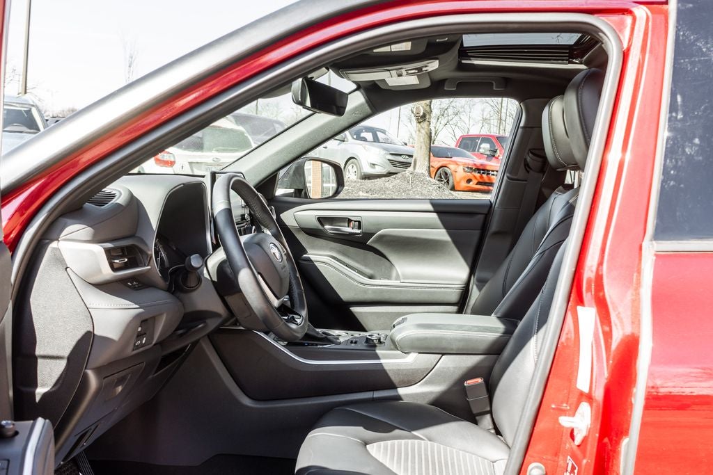 2022 Toyota Highlander XSE